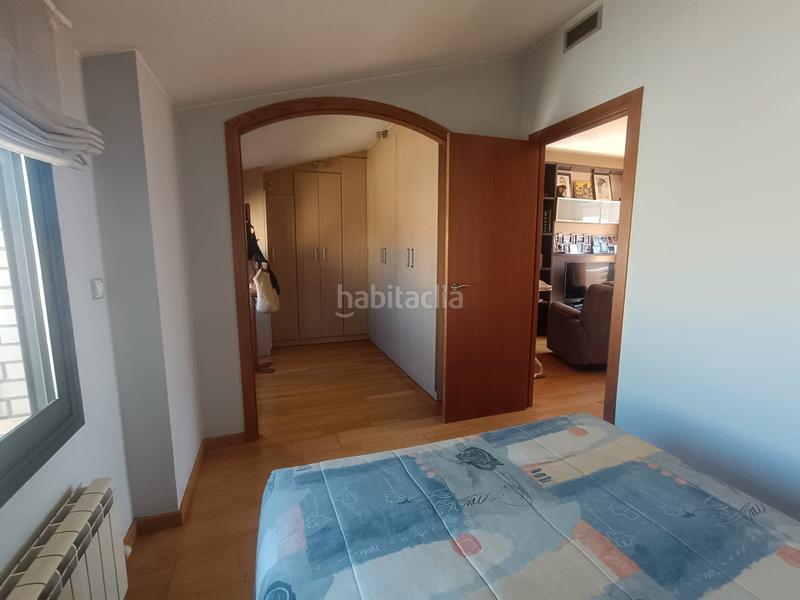 Foto 4fe440f7-b9e4-4c5f-9c8a-b68423913154. Dúplex muy luminoso, 3 habitaciones, terraza, parking y trastero en Terrassa