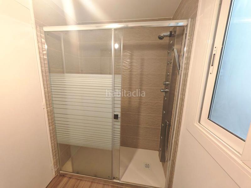 Foto 725941a6-bdae-4ad3-a78c-a5a919b81fe3. Piso  con altillo con 3 habitaciones en el centro en Terrassa