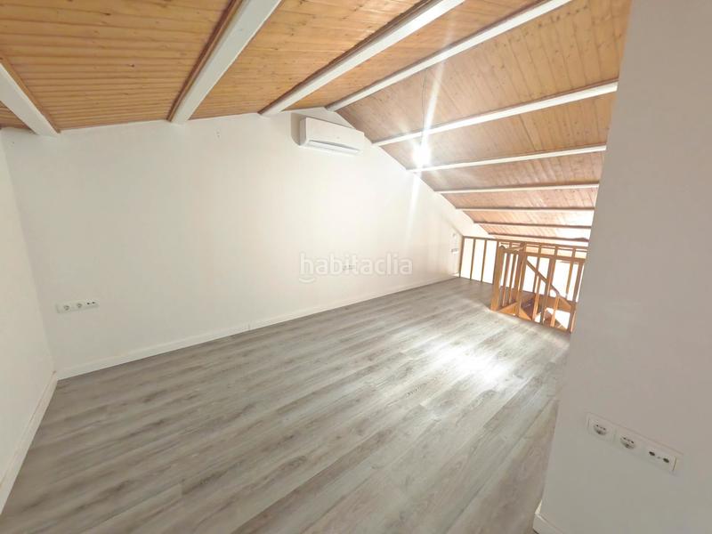 Foto efd1afd2-e00b-4468-88df-4d9c26dfa7a8. Piso  con altillo con 3 habitaciones en el centro en Terrassa