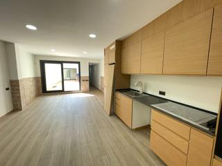 Rez-de-chaussée à Ca n'Aurell. Obra nueva de 3 habitaciones con patio