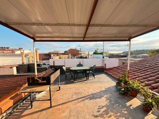 Maison jumelée à Zona Esportiva. Unifamiliar adosada, 4 habitaciones, gran garaje y terraza