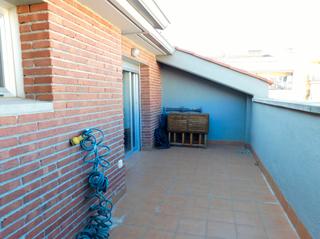 Duplex  Carrer dantoni torrella. Atico duplex, 2 habitaciones y terraza