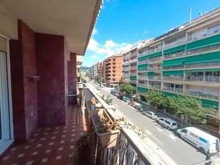 Piso  Avinguda de josep tarradellas. Gran piso, 4 habitaciones, genial ubicación