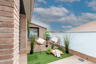 Dúplex  Carrer de catalunya. Duplex de obra nueva, 2 habitaciones + estudio y gran terraza