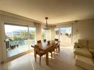 Location Duplex  Plaça d'andalusia. Alquiler. duplex 4 habitaciones, balcón, terraza y parking