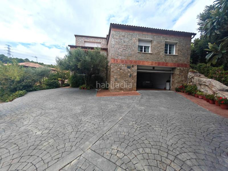 Foto 9bbd440b-0ea7-464a-88ce-9cb18f2c0592. Chalet avec cheminée parking dans Can Font-Ca n'Avellaneda Castellar del Vallès