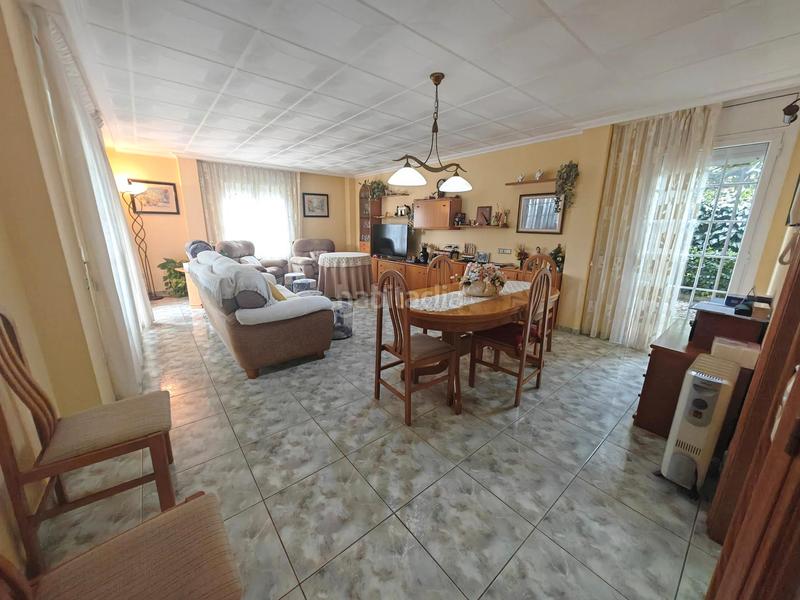 Foto e75959d3-2f03-4bce-bdc8-62e6c036dff8. Chalet avec cheminée parking dans Can Font-Ca n'Avellaneda Castellar del Vallès