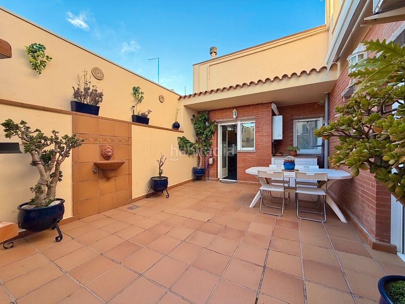 Foto 23899933-8674-4a66-89c0-947bf4bf0da3. Reihenhaus mit kamin heizung parking in Centre Sant Quirze del Vallès