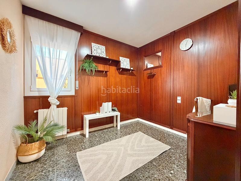 Foto 8ddc5310-35d2-4236-a531-8c6f8ca10f60. Reihenhaus mit kamin heizung parking in Centre Sant Quirze del Vallès