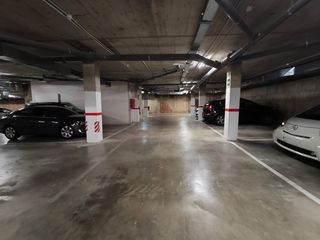 Aparcament cotxe  Carrer transversal. Plazas de aparcamineto, des de 13.500� individuales y dobles