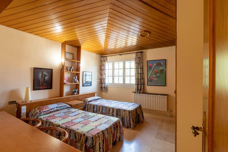 Foto 51789943-1bc3-493c-b5c6-3465049067cb. Xalet amb calefacció aparcament piscina a Eixample - Can Bogunyà Castellar del Vallès