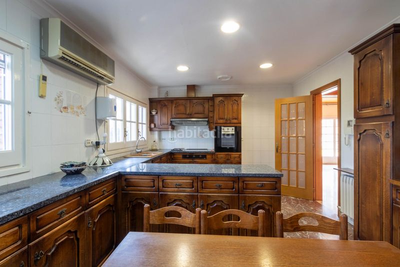 Foto 5cba0eaa-7f45-4e17-a8c2-bce657de3f9e. Xalet amb calefacció aparcament piscina a Eixample - Can Bogunyà Castellar del Vallès