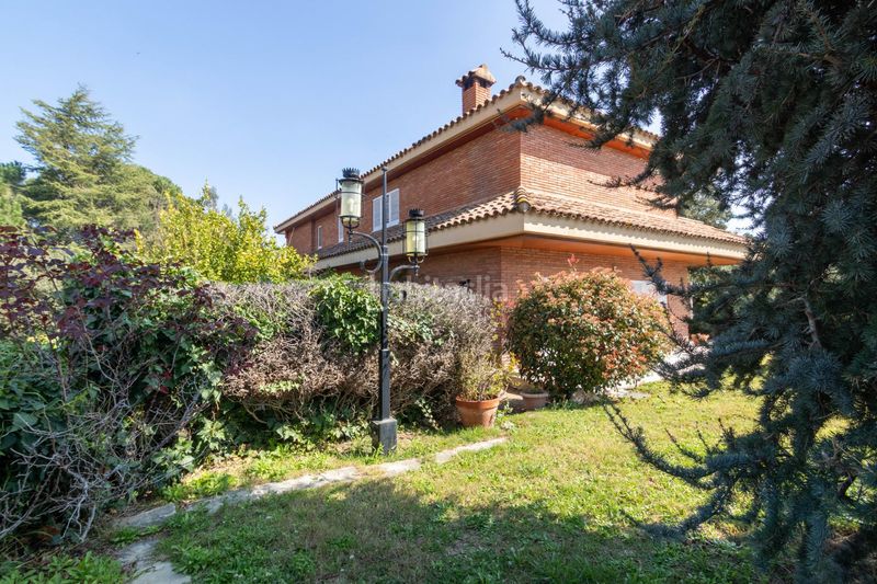 Foto b6ff2f43-22ee-45bf-b9bf-46df6f015f1c. Xalet amb calefacció aparcament piscina a Eixample - Can Bogunyà Castellar del Vallès