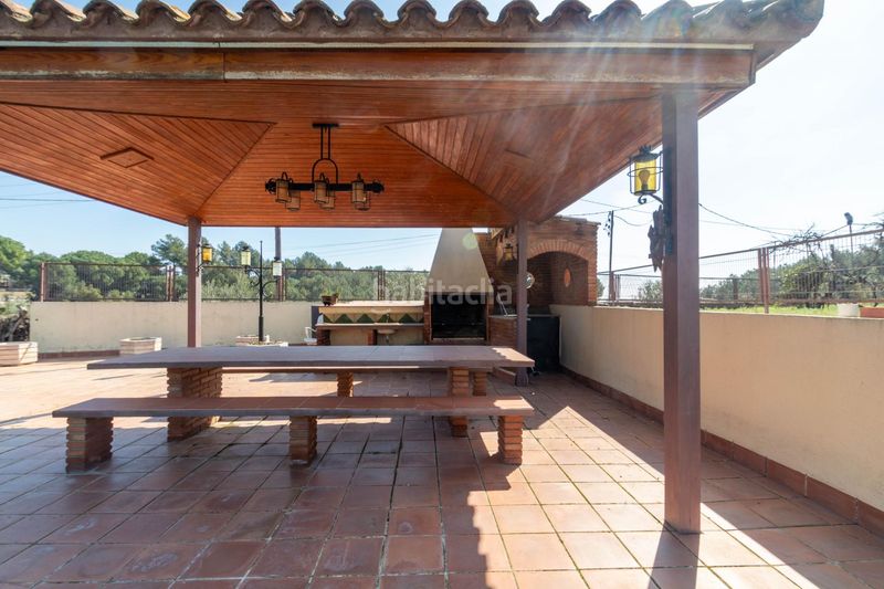 Foto ee386ea2-2136-4842-9163-bcc65f69f610. Xalet amb calefacció aparcament piscina a Eixample - Can Bogunyà Castellar del Vallès