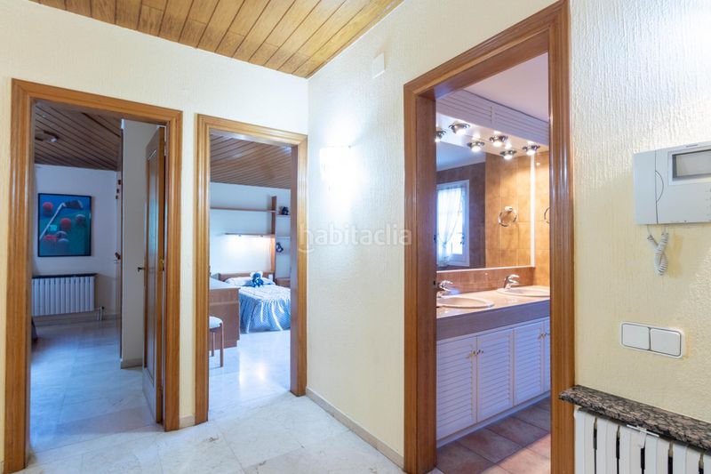 Foto ee6aaf6d-142e-4dba-bcf8-c19599d00020. Xalet amb calefacció aparcament piscina a Eixample - Can Bogunyà Castellar del Vallès