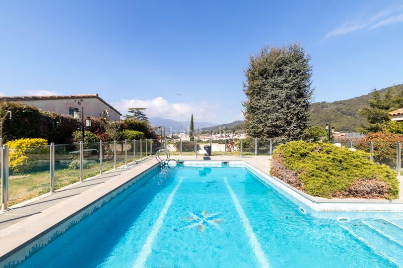 Foto f0a34146-9325-4eb3-bae4-ebaae66a8879. Xalet amb calefacció aparcament piscina a Eixample - Can Bogunyà Castellar del Vallès