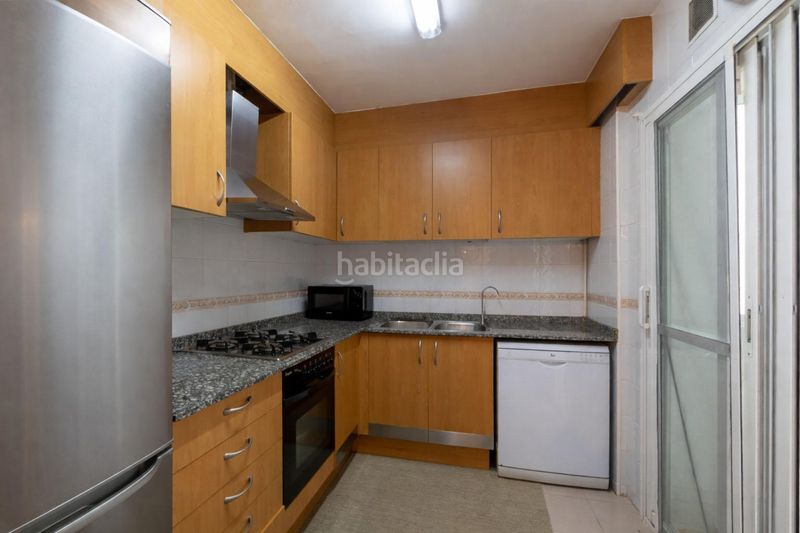 Foto b10837f6-a15b-4351-a510-d367b49c93f9. Pis amb calefacció aparcament a Torre - Sana Terrassa