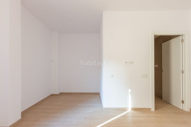 Foto 6e5af260-b520-44c5-8b4b-2cc10574ba9c. Casa adossada amb calefacció a Barri del Centre Terrassa