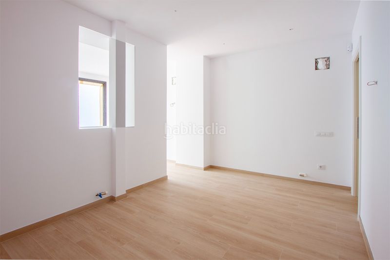 Foto 9fa982aa-71bc-4365-97b2-a540e58a3383. Casa adossada amb calefacció a Barri del Centre Terrassa