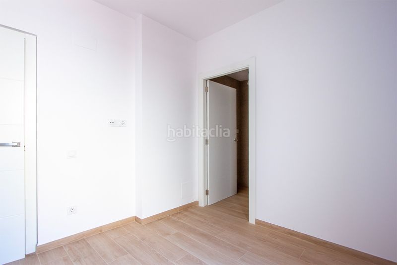 Foto ab25c891-206b-4e70-8b11-4b6ada068f7d. Casa adossada amb calefacció a Barri del Centre Terrassa