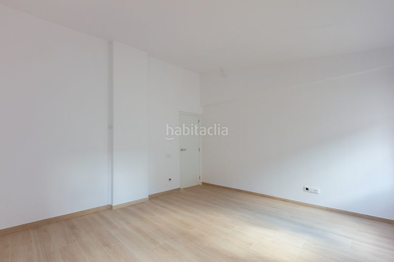 Foto b9909d1f-15a3-4869-ae9b-661e0dee1c64. Casa adossada amb calefacció a Barri del Centre Terrassa
