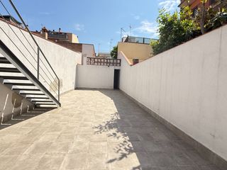 Planta baja en San Pere. Planta baja a reformar, 3 habitaciones y espectacular patio de 7