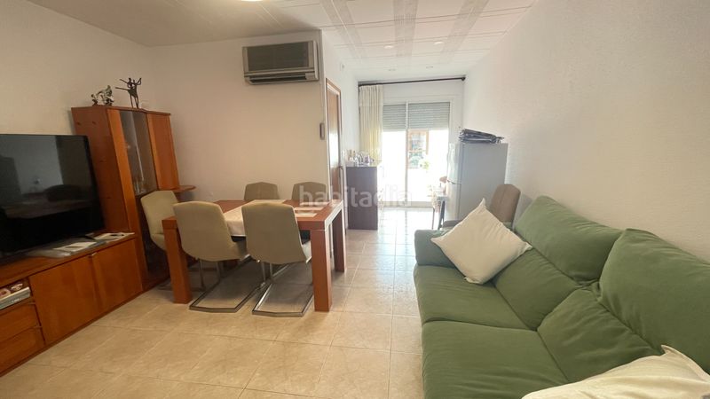 Foto f35ea20a-8e07-4814-9649-427fd983ec88. Casa adossada amb calefacció aparcament a Zona Esportiva Terrassa