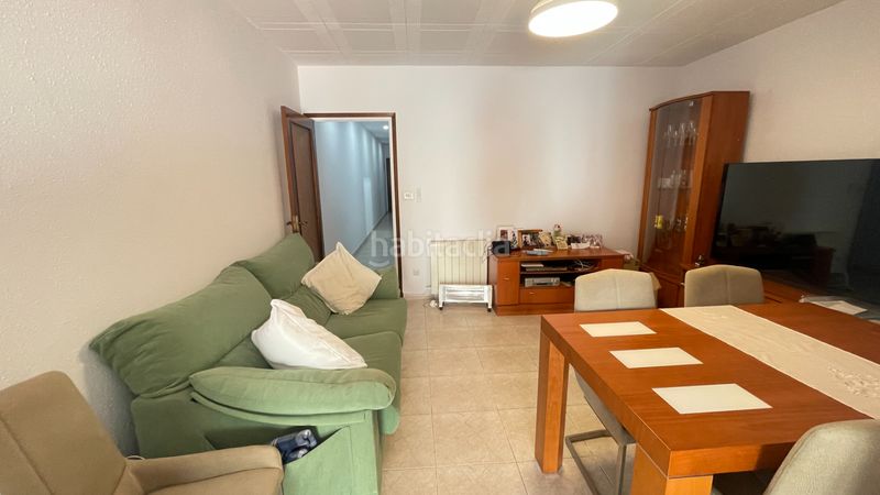 Foto f6eec33a-f840-4650-989b-248c3a43b493. Casa adossada amb calefacció aparcament a Zona Esportiva Terrassa