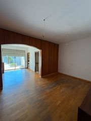 Reihenhaus  Carrer de pi i margall. Gran  casa con jardín, terrazas y parking