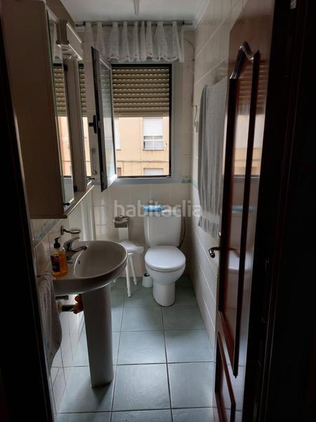 Foto cda06659-3f75-40ea-a3ed-b7a5df993c57. Flat with heating in Centro Barakaldo