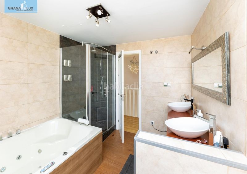 Foto f2592cd9-73cd-4ada-8ee6-6513415a68c1. Xalet amb aparcament piscina a Barrio de la Vega Monachil