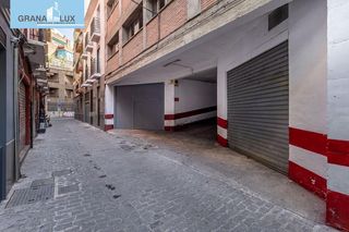 Aparcament cotxe  Calle san josé baja. Garaje junto san antón