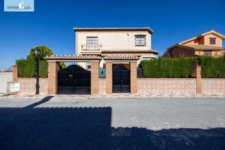 Chalet  Calle de la retama. Chalet en ventorillo, cullar. parcela con piscina. dormitorio en