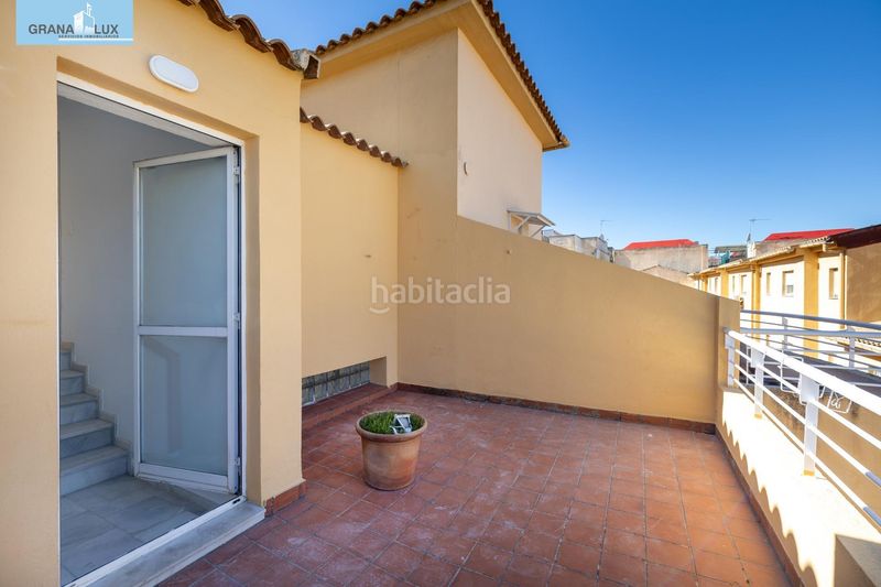 Foto 4fdb6d57-b70f-42e0-9e3a-e16e40dc8e03. Casa adossada amb aparcament a Poniente Armilla