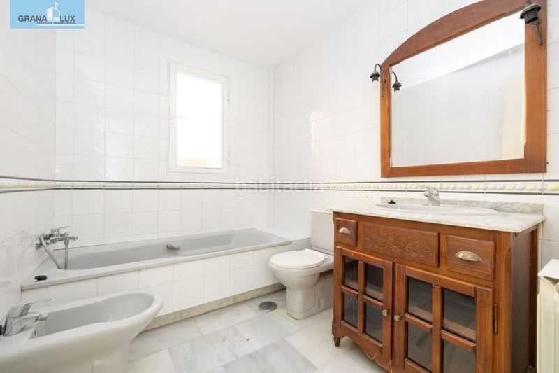 Foto 755945ce-7cae-4bdb-a19d-c611992cde74. Casa adossada amb aparcament a Poniente Armilla