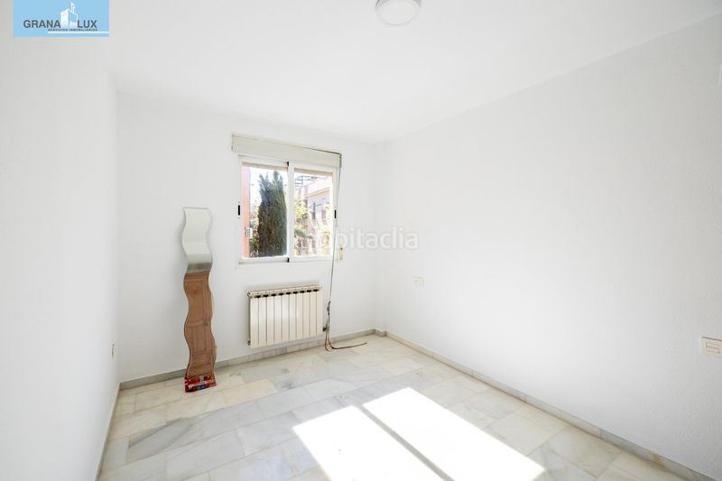 Foto fbcb26a8-0b96-4b35-a763-66a521a972af. Casa adossada amb aparcament a Poniente Armilla