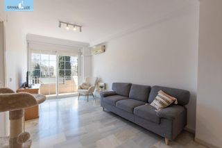 Pis  Carretera de málaga. Pisazo en villarejo junto a parada de metro