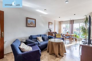 Planta baja  Calle calle casería 11. Piso de 3 habitaciones en huétor vega con plaza de garaje.