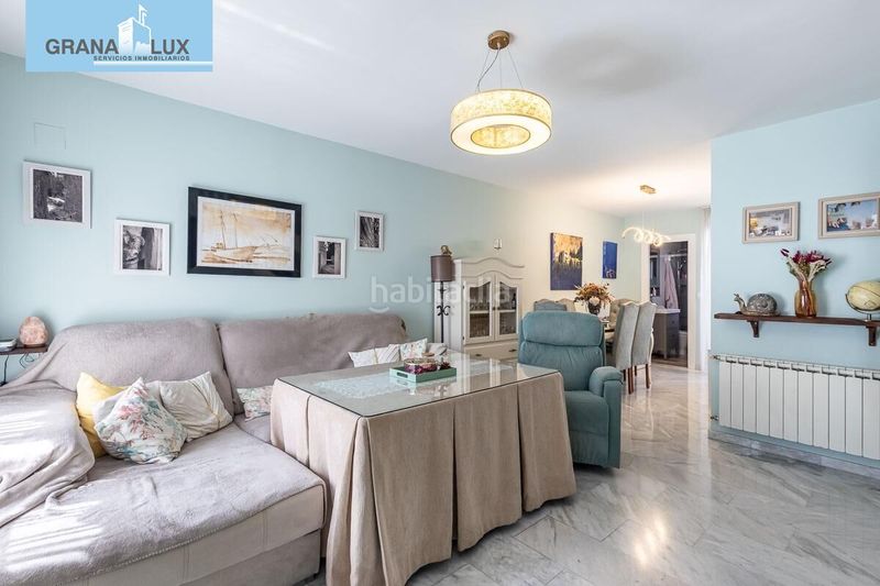 Foto 1f4ed28c-5cea-4f60-bfd9-913d01c0d00e. Casa aparellada amb aparcament a Atarfe