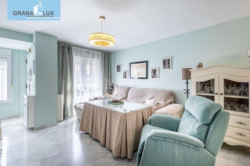 Foto 4fa4bab0-2e97-4a42-a2f8-3e807c5575d8. Casa aparellada amb aparcament a Atarfe