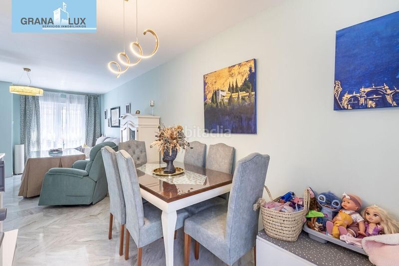 Foto 6411f58f-5968-4252-ab63-5b54e494bf83. Casa aparellada amb aparcament a Atarfe