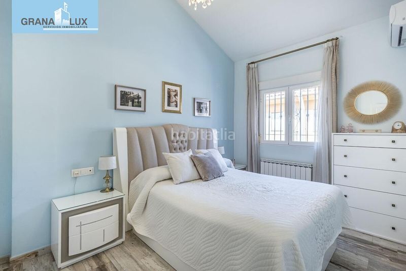 Foto 84da0dc6-e5e6-4941-8ce4-e7e634de5e6a. Casa aparellada amb aparcament a Atarfe