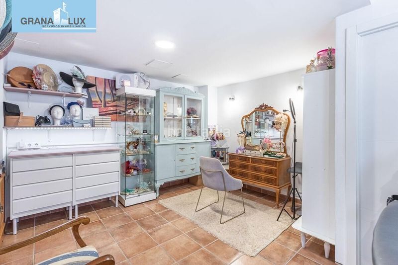 Foto a0fdb07c-1879-4b10-a77e-ae907f4549a5. Casa aparellada amb aparcament a Atarfe