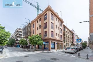 Aparcament cotxe a Calle de Azhuma