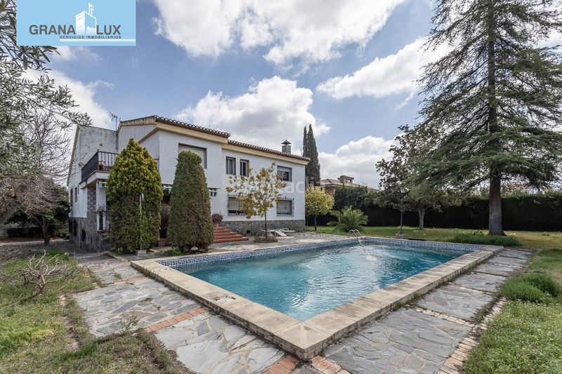 Foto f294b0fc-0b08-4f25-b3c4-edcbab0b1c48. Casa amb aparcament piscina a Ogíjares
