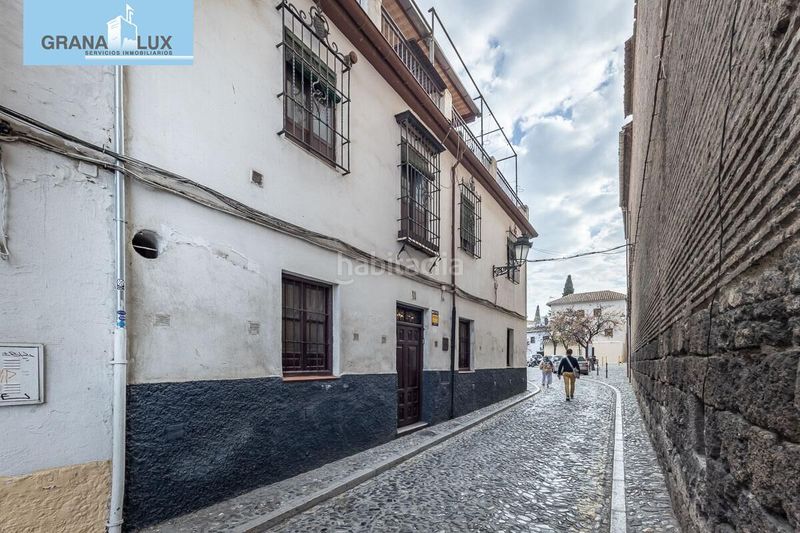 Foto 5f3bba8a-8b6b-4ca4-9676-0e6ce1297c0d. Casa amb aparcament a Barrio de Albaicín Granada