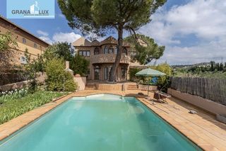 Casa  Calle peligros. Espectacular casa independiente con piscina y grandes vistas en