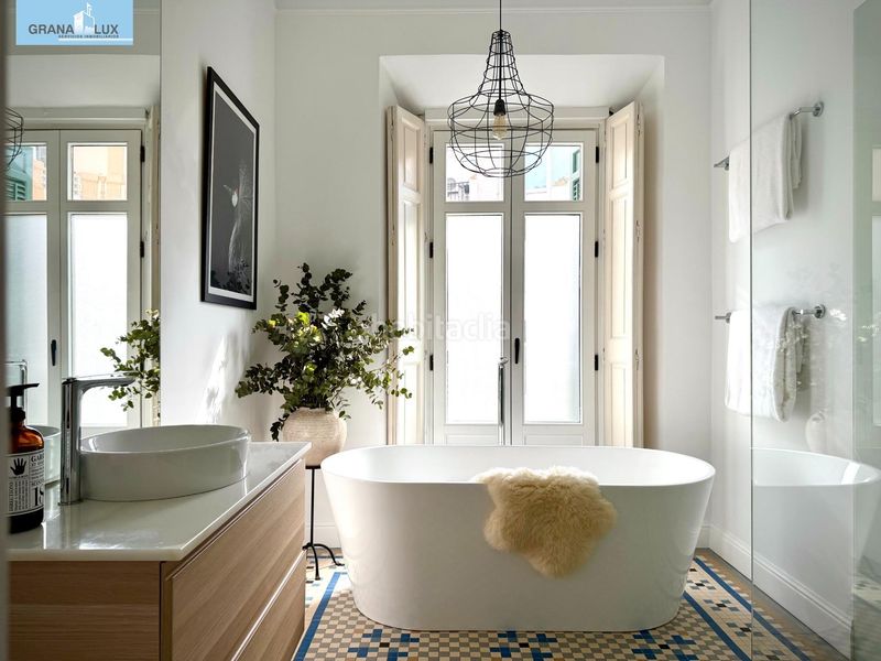 Foto b3d330fb-aa56-40ad-bf1b-bb2983bcf8b9. Pis a Centro Histórico Málaga