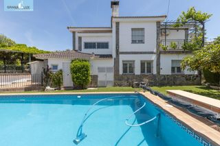 Xalet  Calle calle borgoña. Vivienda exclusiva en urbanización viñas del rey  otura
