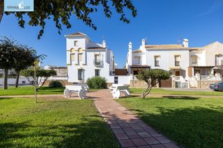 Casa aparellada  Avenida de los geranios. Magnifica casa pareada en calahonda